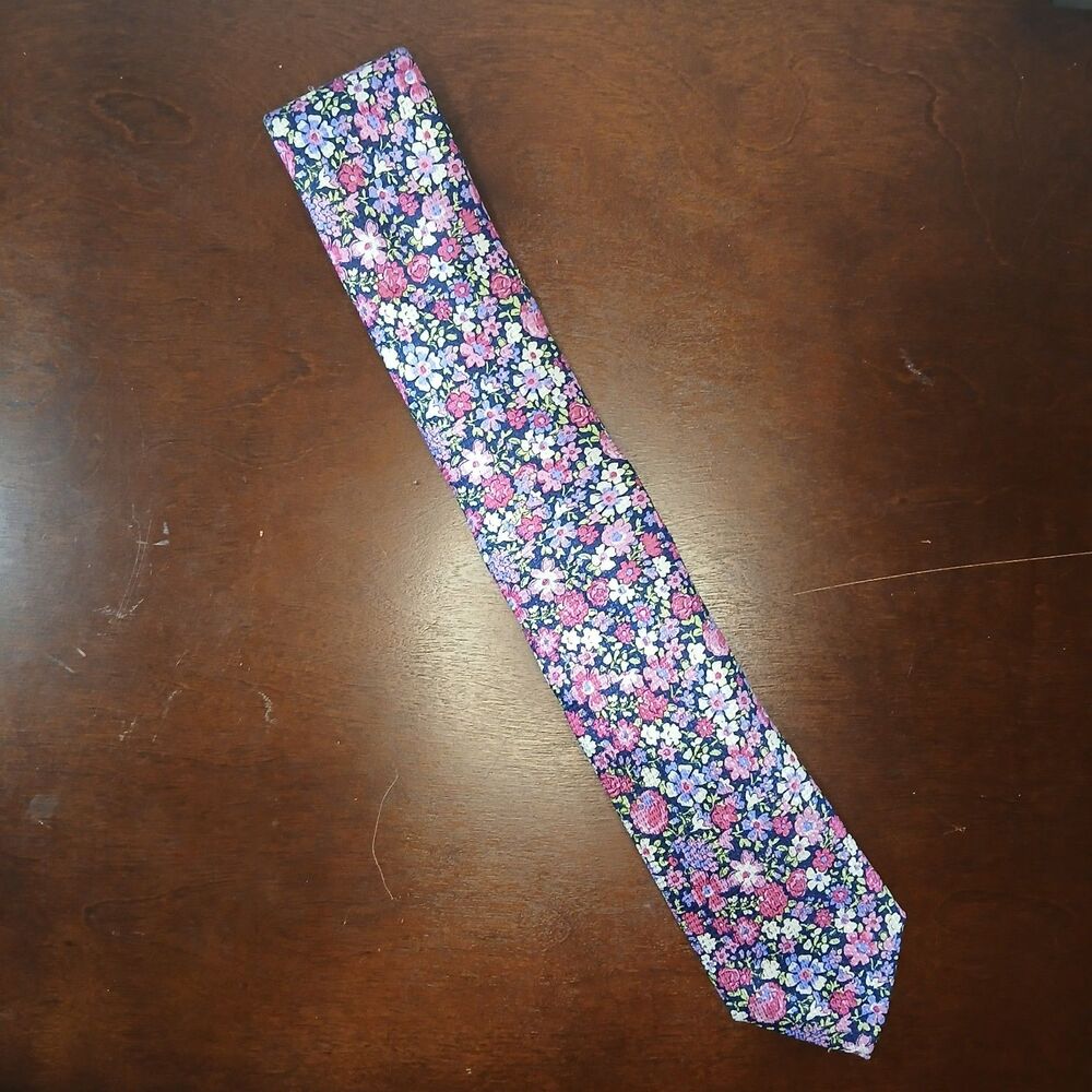 Daniel Cremieux Silk Tie Navy Pink Ditzy Floral Italy Preppy Wedding Old Money